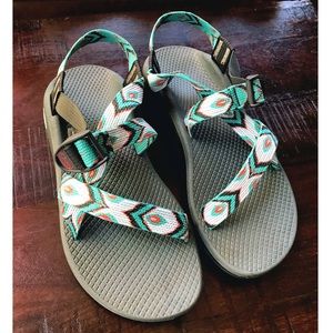 New Women’s Chacos